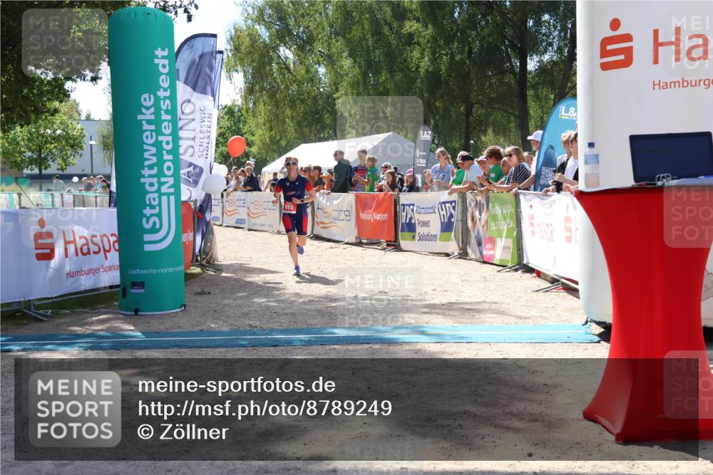 07.09.2025 - 19. Norderstedt Triathlon Zöllner http://msf.ph/oto/8789249 07.09.2025 13:49:55 Ziel 855 meine-sportfotos.de