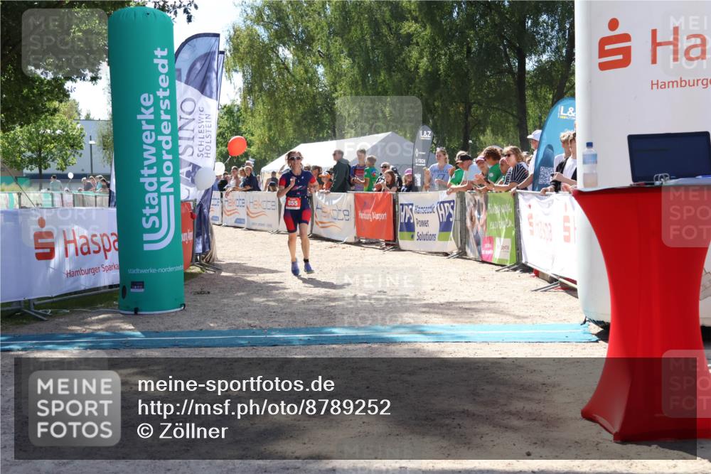07.09.2025 - 19. Norderstedt Triathlon Zöllner http://msf.ph/oto/8789252 07.09.2025 13:49:55 Ziel 855 meine-sportfotos.de