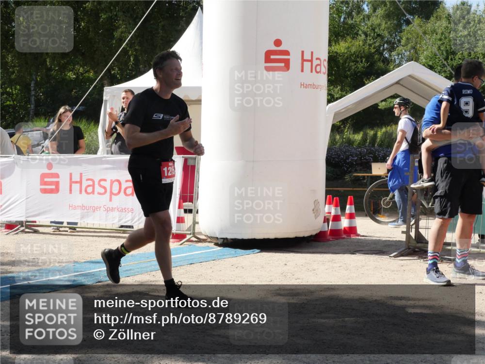 07.09.2025 - 19. Norderstedt Triathlon Zöllner http://msf.ph/oto/8789269 07.09.2025 14:16:01 Ziel 1215 meine-sportfotos.de