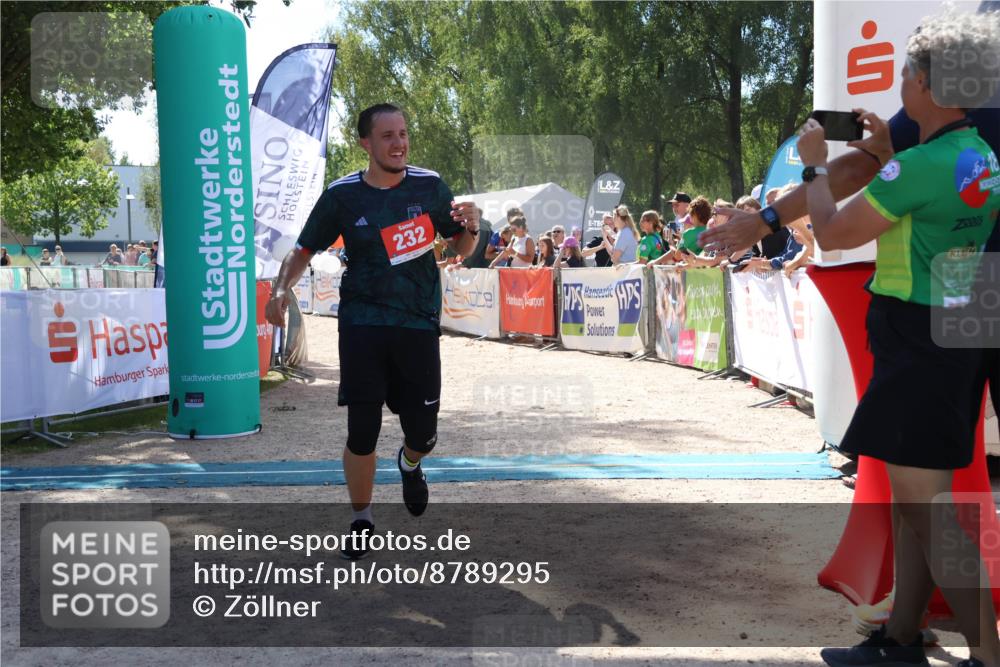 07.09.2025 - 19. Norderstedt Triathlon Zöllner http://msf.ph/oto/8789295 07.09.2025 13:50:31 Ziel 232 meine-sportfotos.de
