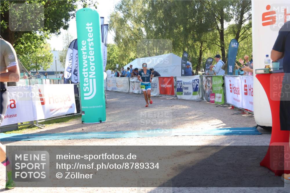 07.09.2025 - 19. Norderstedt Triathlon Zöllner http://msf.ph/oto/8789334 07.09.2025 16:17:10 Ziel 444, 514 meine-sportfotos.de