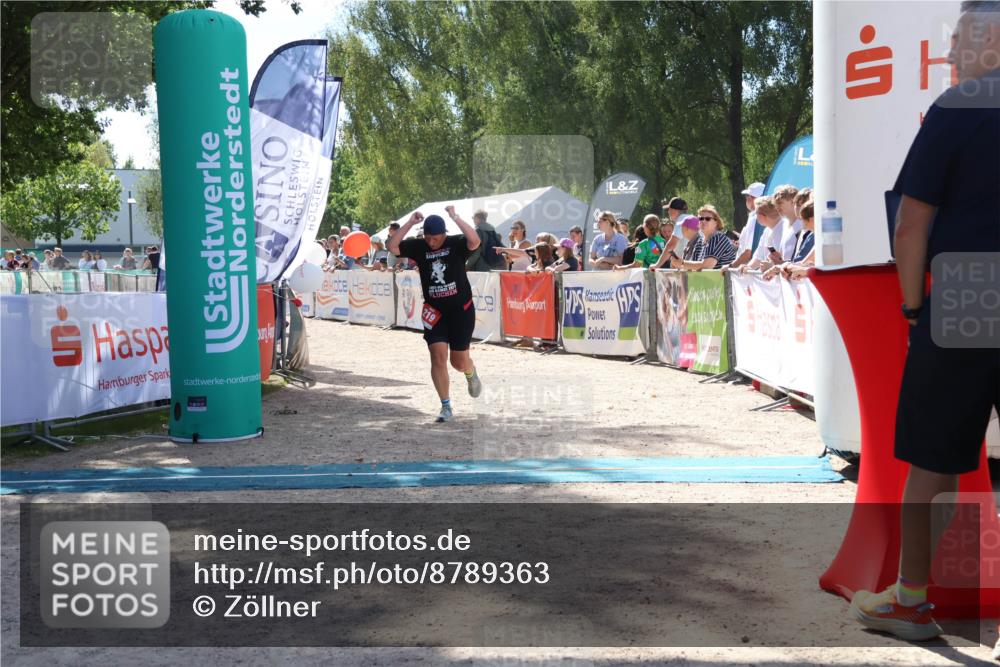 07.09.2025 - 19. Norderstedt Triathlon Zöllner http://msf.ph/oto/8789363 07.09.2025 13:51:18 Ziel 219, 1356 meine-sportfotos.de