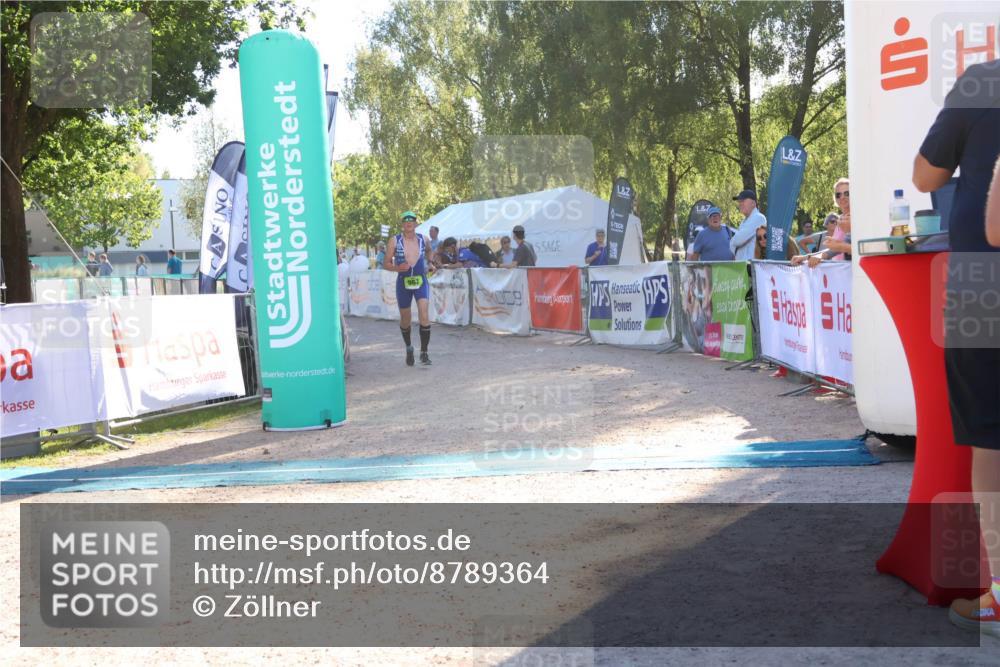 07.09.2025 - 19. Norderstedt Triathlon Zöllner http://msf.ph/oto/8789364 07.09.2025 16:17:16 Ziel 444, 967 meine-sportfotos.de