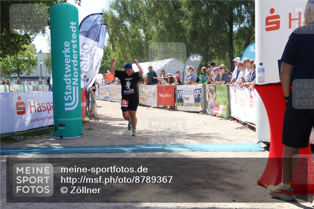 07.09.2025 - 19. Norderstedt Triathlon Zöllner http://msf.ph/oto/8789367 07.09.2025 13:51:18 Ziel 219, 1356 meine-sportfotos.de