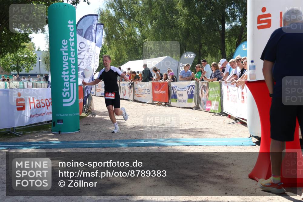 07.09.2025 - 19. Norderstedt Triathlon Zöllner http://msf.ph/oto/8789383 07.09.2025 13:51:22 Ziel 219, 1356 meine-sportfotos.de