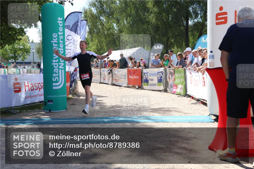 07.09.2025 - 19. Norderstedt Triathlon Zöllner http://msf.ph/oto/8789386 07.09.2025 13:51:22 Ziel 219, 1356 meine-sportfotos.de