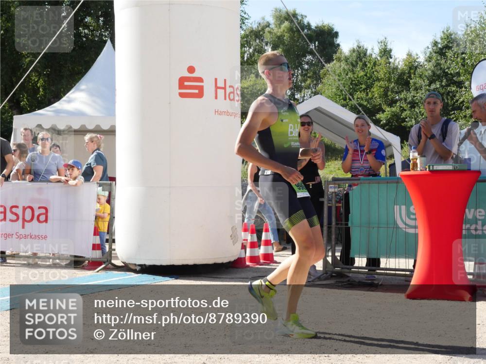 07.09.2025 - 19. Norderstedt Triathlon Zöllner http://msf.ph/oto/8789390 07.09.2025 15:02:54 Ziel 996 meine-sportfotos.de