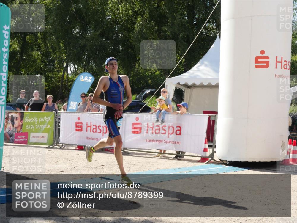 07.09.2025 - 19. Norderstedt Triathlon Zöllner http://msf.ph/oto/8789399 07.09.2025 15:05:20 Ziel 392 meine-sportfotos.de