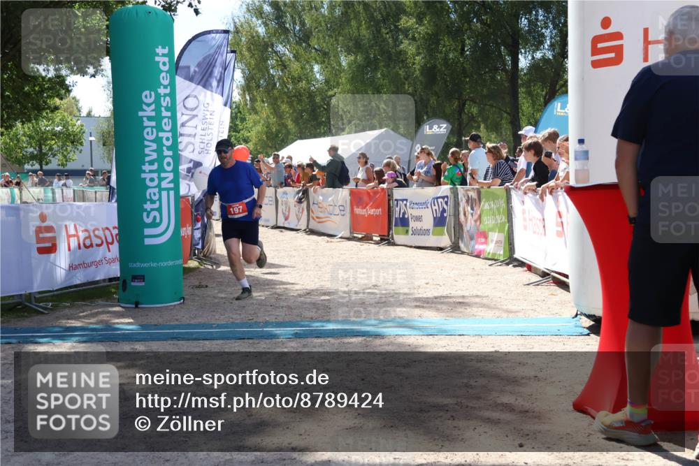 07.09.2025 - 19. Norderstedt Triathlon Zöllner http://msf.ph/oto/8789424 07.09.2025 13:51:33 Ziel 197, 317 meine-sportfotos.de