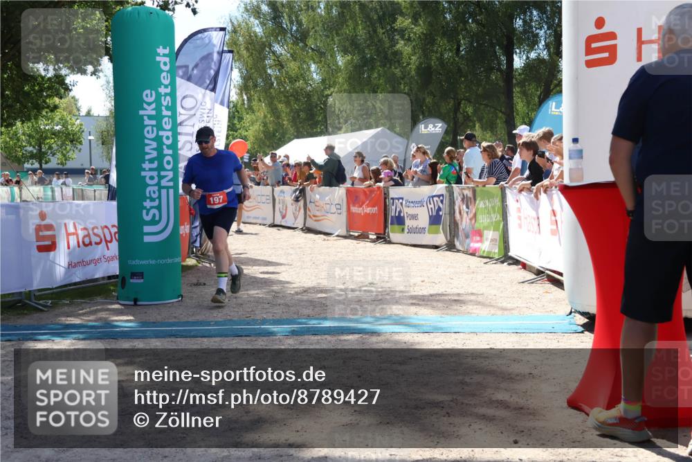 07.09.2025 - 19. Norderstedt Triathlon Zöllner http://msf.ph/oto/8789427 07.09.2025 13:51:33 Ziel 197, 317 meine-sportfotos.de