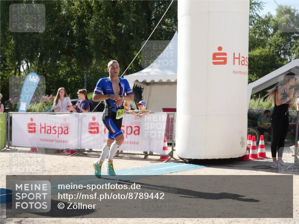07.09.2025 - 19. Norderstedt Triathlon Zöllner http://msf.ph/oto/8789442 07.09.2025 15:11:39 Ziel 1041 meine-sportfotos.de