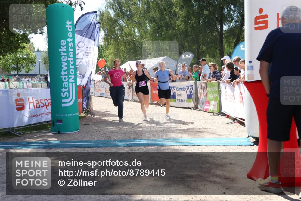 07.09.2025 - 19. Norderstedt Triathlon Zöllner http://msf.ph/oto/8789445 07.09.2025 13:51:36 Ziel 197, 317 meine-sportfotos.de