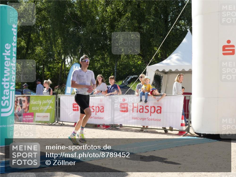 07.09.2025 - 19. Norderstedt Triathlon Zöllner http://msf.ph/oto/8789452 07.09.2025 15:12:00 Ziel 1421 meine-sportfotos.de