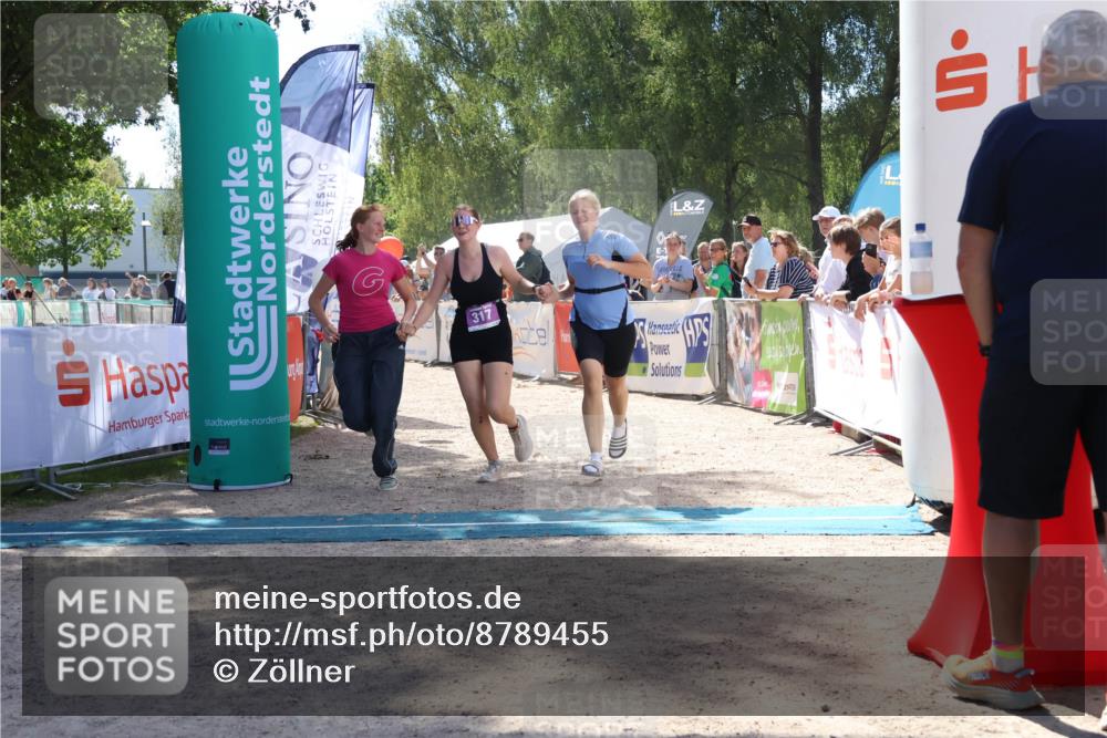 07.09.2025 - 19. Norderstedt Triathlon Zöllner http://msf.ph/oto/8789455 07.09.2025 13:51:37 Ziel 197, 317 meine-sportfotos.de