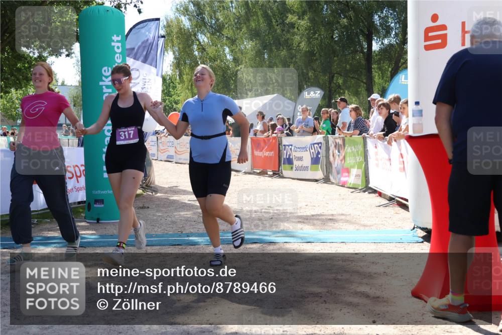 07.09.2025 - 19. Norderstedt Triathlon Zöllner http://msf.ph/oto/8789466 07.09.2025 13:51:38 Ziel 197, 317 meine-sportfotos.de
