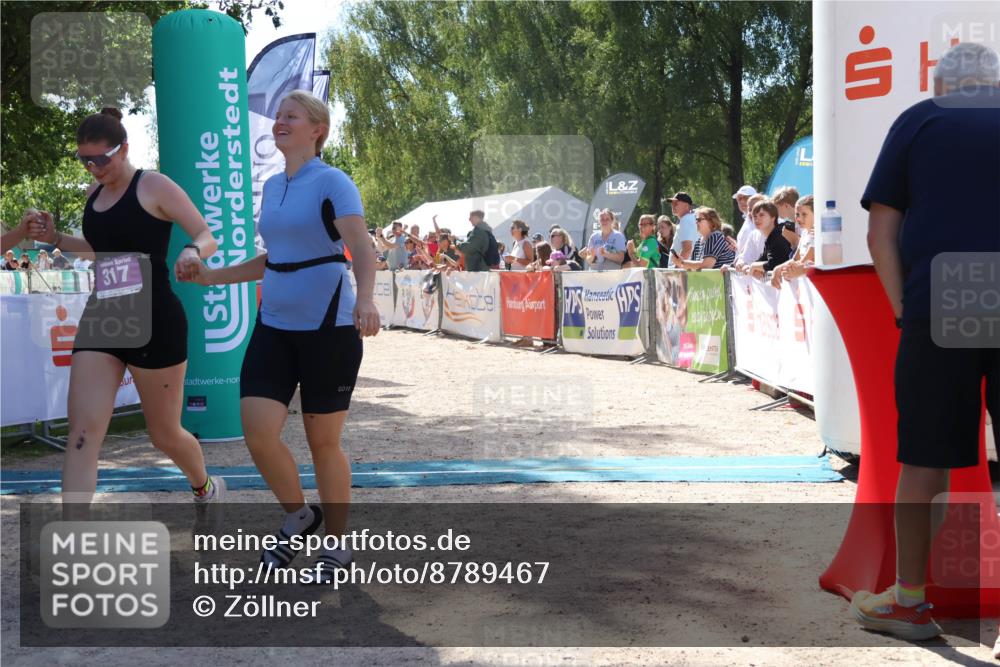 07.09.2025 - 19. Norderstedt Triathlon Zöllner http://msf.ph/oto/8789467 07.09.2025 13:51:38 Ziel 197, 317 meine-sportfotos.de