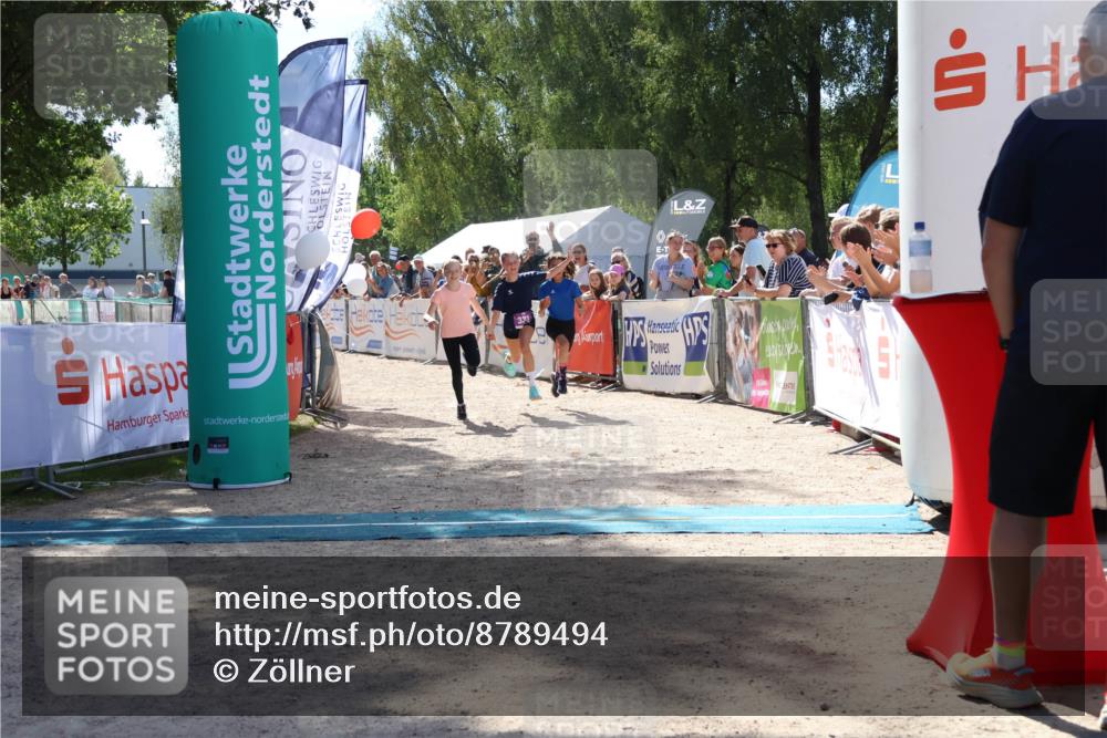 07.09.2025 - 19. Norderstedt Triathlon Zöllner http://msf.ph/oto/8789494 07.09.2025 13:52:02 Ziel 333 meine-sportfotos.de