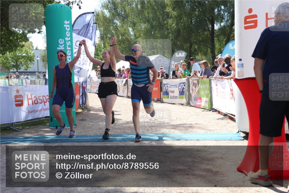 07.09.2025 - 19. Norderstedt Triathlon Zöllner http://msf.ph/oto/8789556 07.09.2025 13:52:13 Ziel 324 meine-sportfotos.de