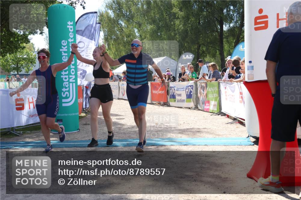 07.09.2025 - 19. Norderstedt Triathlon Zöllner http://msf.ph/oto/8789557 07.09.2025 13:52:13 Ziel 324 meine-sportfotos.de