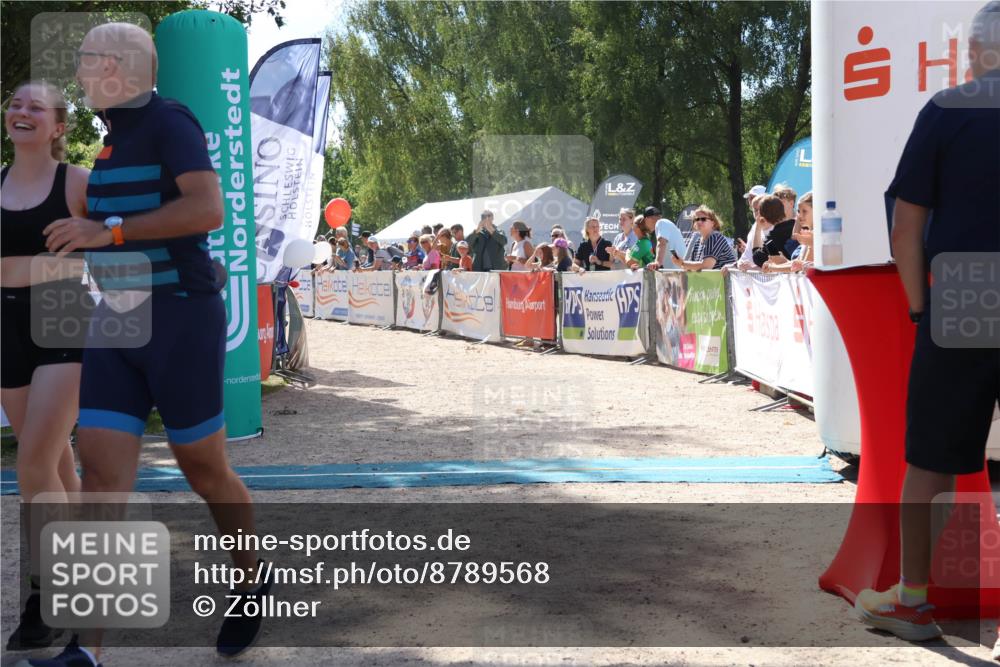 07.09.2025 - 19. Norderstedt Triathlon Zöllner http://msf.ph/oto/8789568 07.09.2025 13:52:14 Ziel 324 meine-sportfotos.de