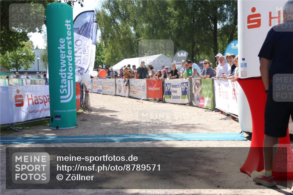 07.09.2025 - 19. Norderstedt Triathlon Zöllner http://msf.ph/oto/8789571 07.09.2025 13:52:15 Ziel 324 meine-sportfotos.de
