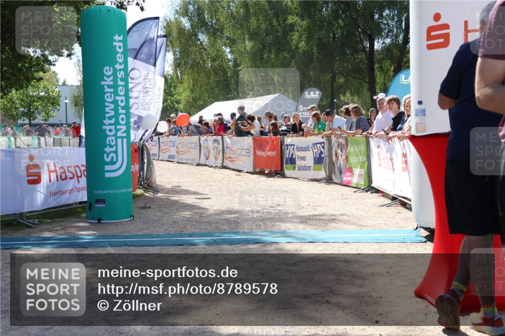 07.09.2025 - 19. Norderstedt Triathlon Zöllner http://msf.ph/oto/8789578 07.09.2025 13:52:44 Ziel  meine-sportfotos.de