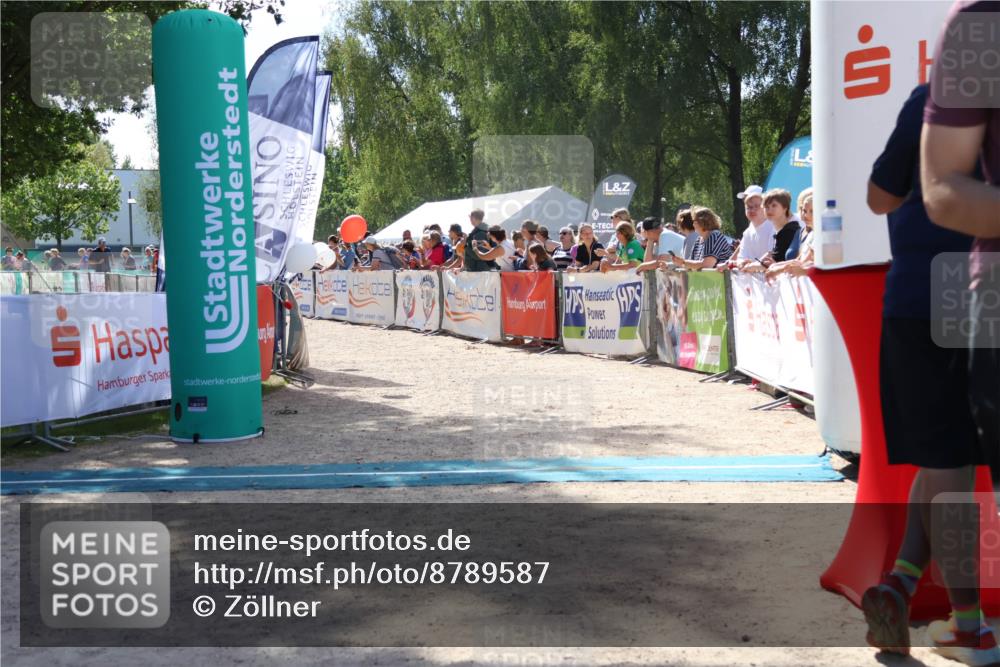 07.09.2025 - 19. Norderstedt Triathlon Zöllner http://msf.ph/oto/8789587 07.09.2025 13:52:45 Ziel  meine-sportfotos.de