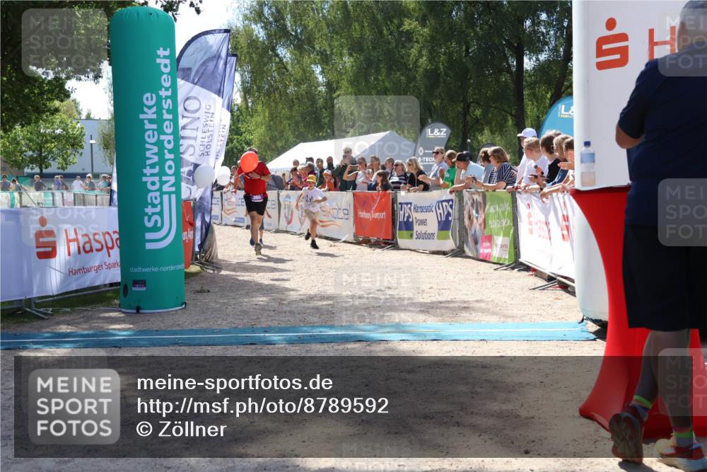 07.09.2025 - 19. Norderstedt Triathlon Zöllner http://msf.ph/oto/8789592 07.09.2025 13:52:49 Ziel 360 meine-sportfotos.de