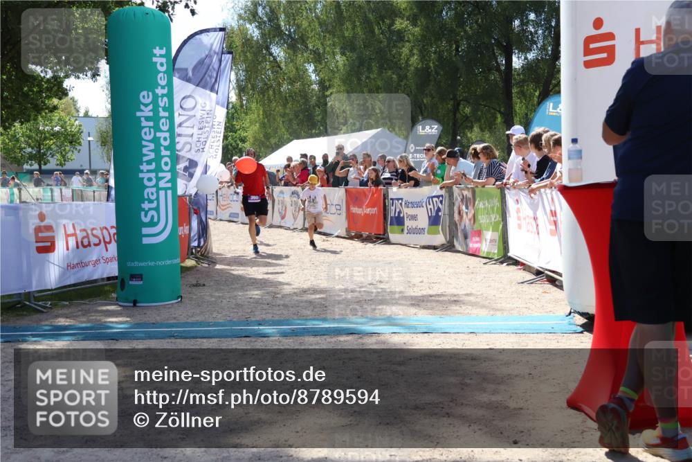 07.09.2025 - 19. Norderstedt Triathlon Zöllner http://msf.ph/oto/8789594 07.09.2025 13:52:49 Ziel 360 meine-sportfotos.de