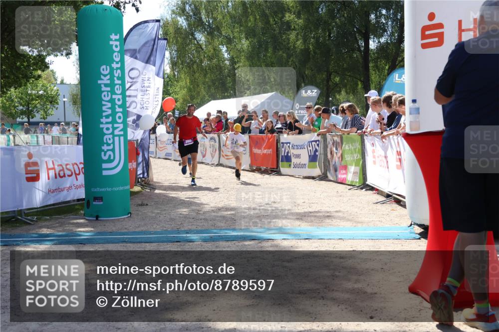 07.09.2025 - 19. Norderstedt Triathlon Zöllner http://msf.ph/oto/8789597 07.09.2025 13:52:49 Ziel 360 meine-sportfotos.de
