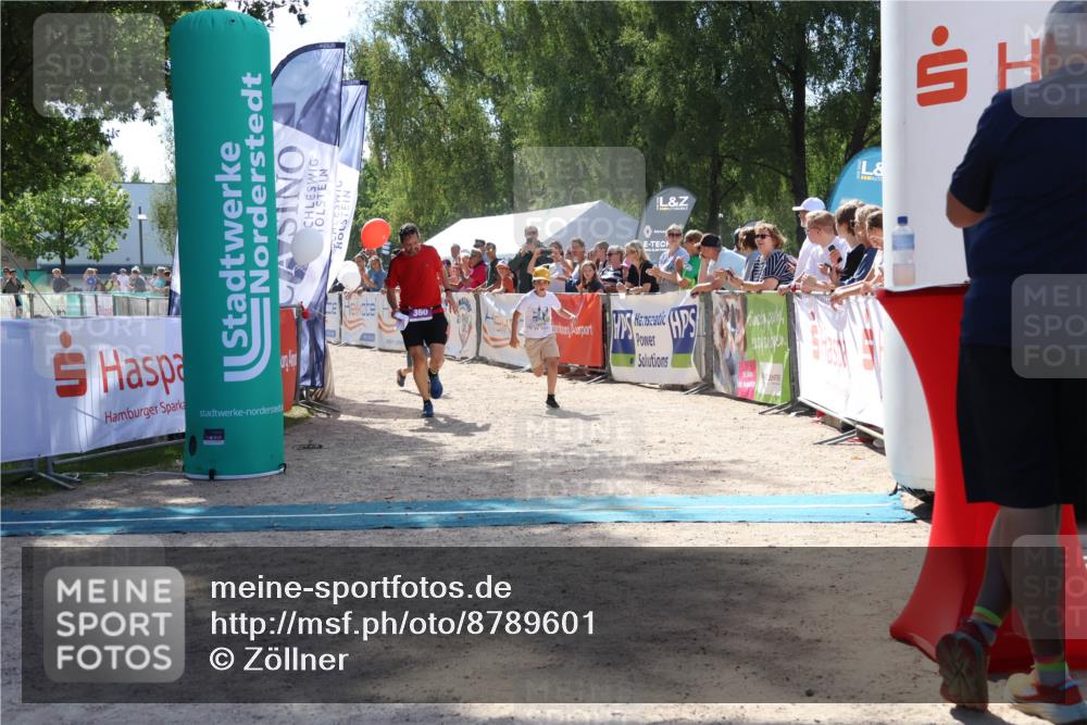 07.09.2025 - 19. Norderstedt Triathlon Zöllner http://msf.ph/oto/8789601 07.09.2025 13:52:50 Ziel 360 meine-sportfotos.de