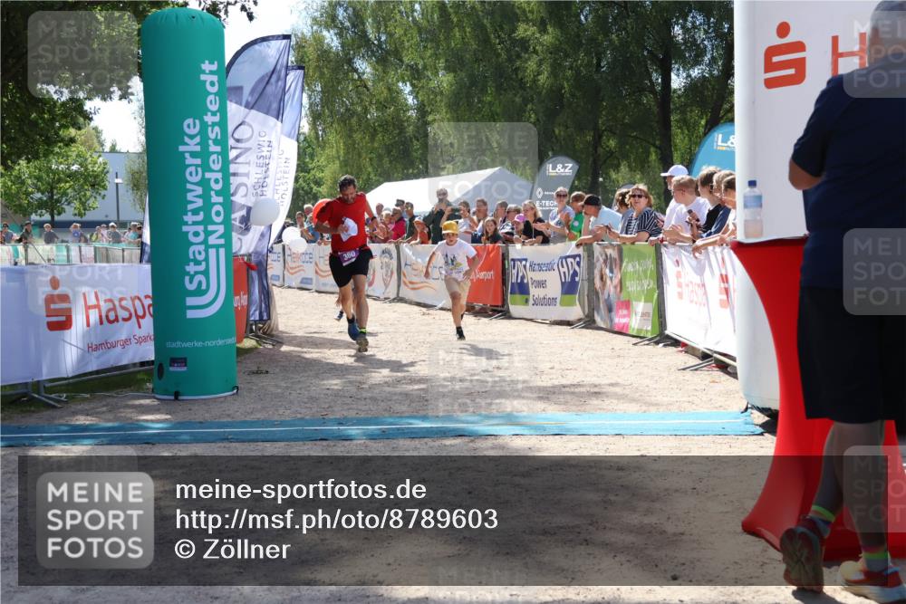 07.09.2025 - 19. Norderstedt Triathlon Zöllner http://msf.ph/oto/8789603 07.09.2025 13:52:50 Ziel 360 meine-sportfotos.de