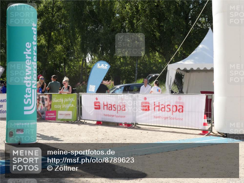 07.09.2025 - 19. Norderstedt Triathlon Zöllner http://msf.ph/oto/8789623 07.09.2025 15:16:55 Ziel 975 meine-sportfotos.de