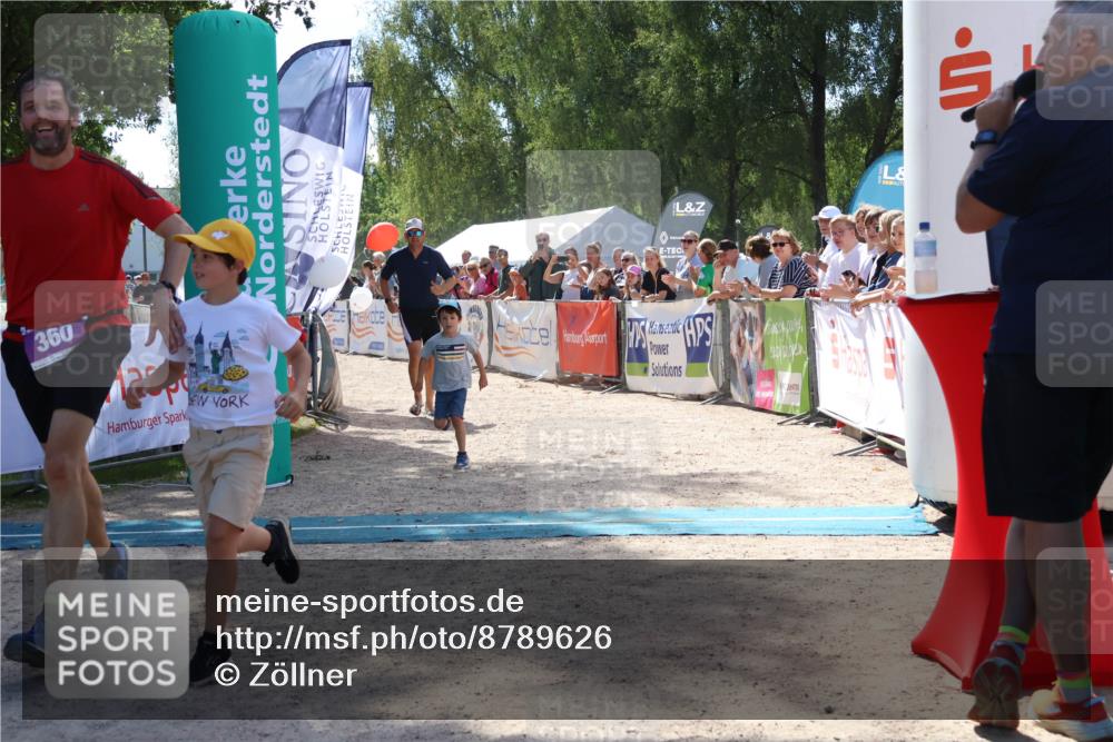 07.09.2025 - 19. Norderstedt Triathlon Zöllner http://msf.ph/oto/8789626 07.09.2025 13:52:52 Ziel 360 meine-sportfotos.de