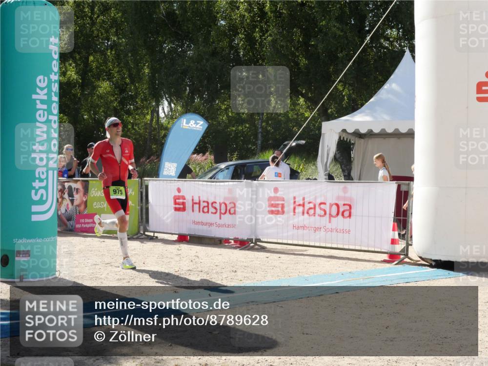 07.09.2025 - 19. Norderstedt Triathlon Zöllner http://msf.ph/oto/8789628 07.09.2025 15:16:55 Ziel 975 meine-sportfotos.de
