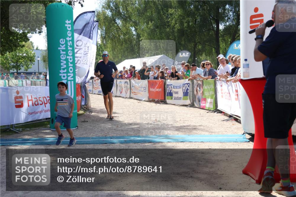 07.09.2025 - 19. Norderstedt Triathlon Zöllner http://msf.ph/oto/8789641 07.09.2025 13:52:53 Ziel 360 meine-sportfotos.de