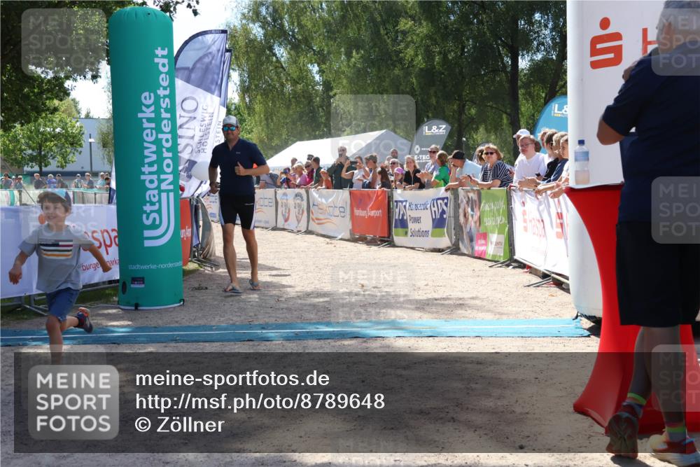 07.09.2025 - 19. Norderstedt Triathlon Zöllner http://msf.ph/oto/8789648 07.09.2025 13:52:54 Ziel 360 meine-sportfotos.de