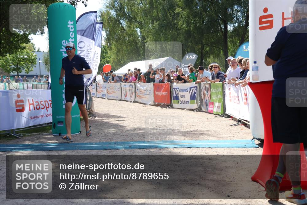 07.09.2025 - 19. Norderstedt Triathlon Zöllner http://msf.ph/oto/8789655 07.09.2025 13:52:54 Ziel 360 meine-sportfotos.de