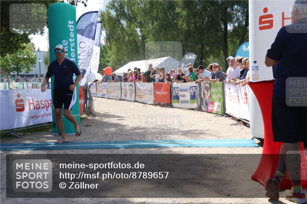 07.09.2025 - 19. Norderstedt Triathlon Zöllner http://msf.ph/oto/8789657 07.09.2025 13:52:55 Ziel 360 meine-sportfotos.de