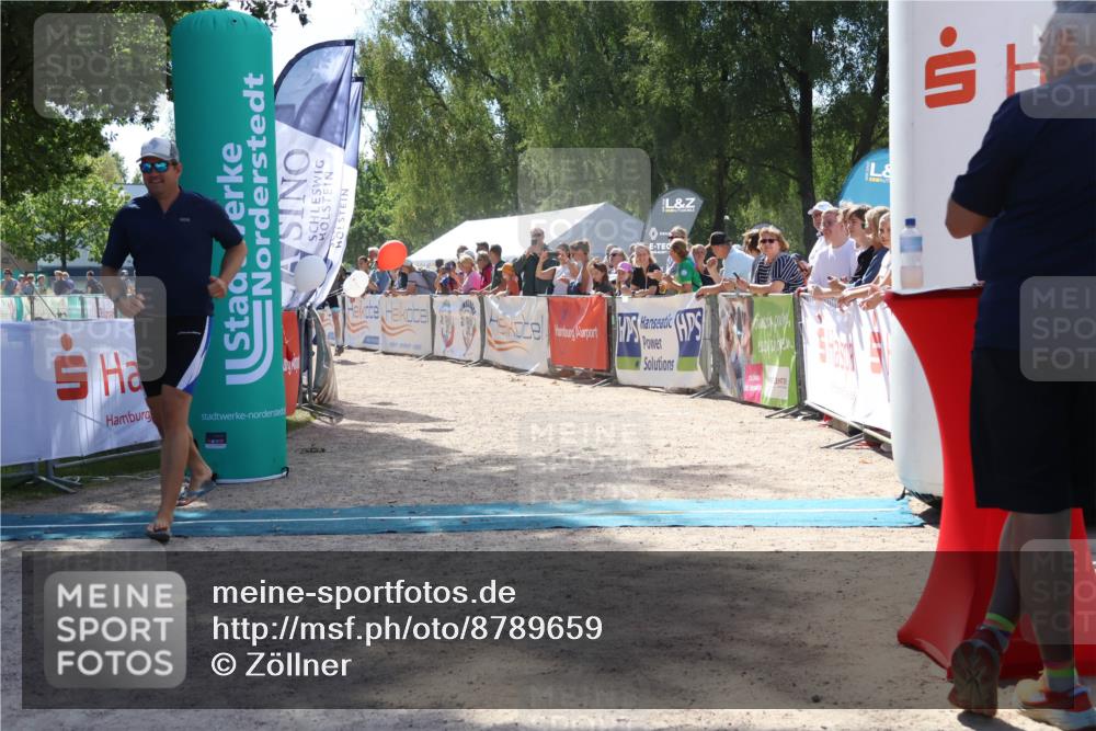 07.09.2025 - 19. Norderstedt Triathlon Zöllner http://msf.ph/oto/8789659 07.09.2025 13:52:55 Ziel 360 meine-sportfotos.de