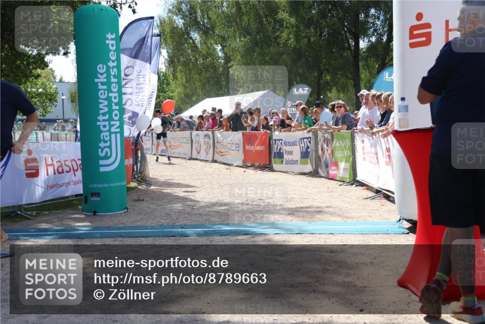 07.09.2025 - 19. Norderstedt Triathlon Zöllner http://msf.ph/oto/8789663 07.09.2025 13:52:56 Ziel 360 meine-sportfotos.de