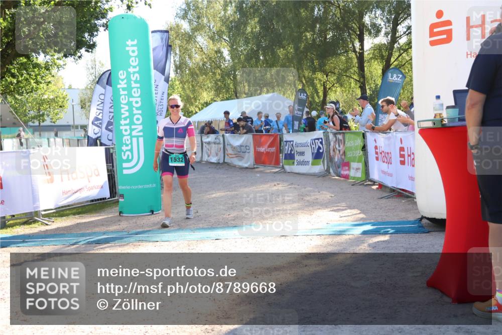 07.09.2025 - 19. Norderstedt Triathlon Zöllner http://msf.ph/oto/8789668 07.09.2025 16:20:01 Ziel 1532 meine-sportfotos.de