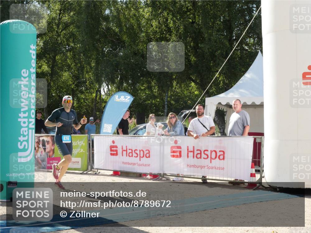 07.09.2025 - 19. Norderstedt Triathlon Zöllner http://msf.ph/oto/8789672 07.09.2025 15:18:32 Ziel 876, 1007 meine-sportfotos.de