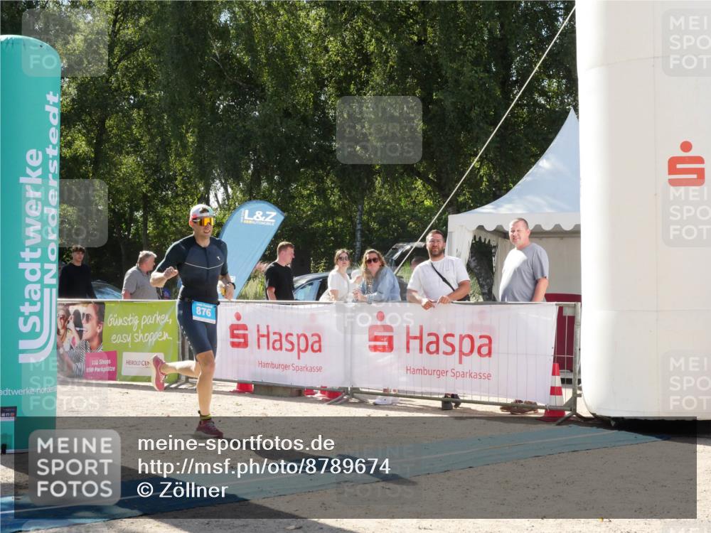 07.09.2025 - 19. Norderstedt Triathlon Zöllner http://msf.ph/oto/8789674 07.09.2025 15:18:33 Ziel 876, 1007 meine-sportfotos.de