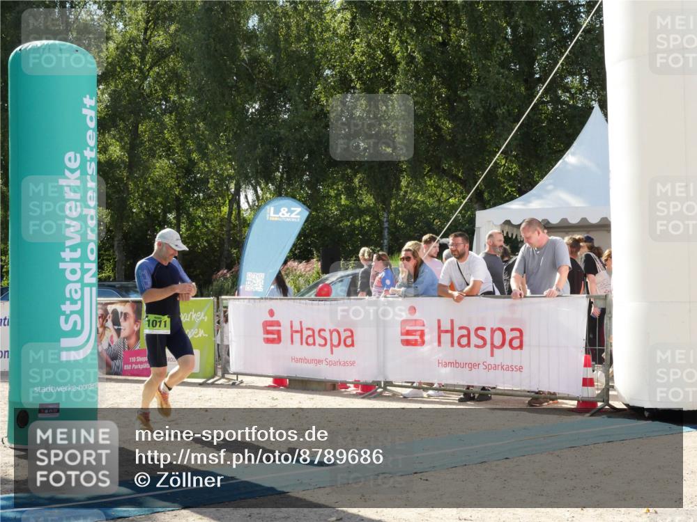 07.09.2025 - 19. Norderstedt Triathlon Zöllner http://msf.ph/oto/8789686 07.09.2025 15:19:04 Ziel 1011 meine-sportfotos.de