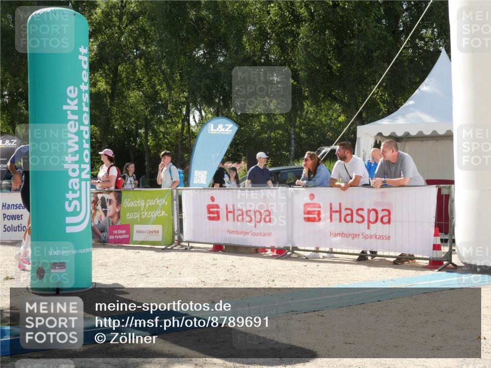07.09.2025 - 19. Norderstedt Triathlon Zöllner http://msf.ph/oto/8789691 07.09.2025 15:19:21 Ziel 980 meine-sportfotos.de