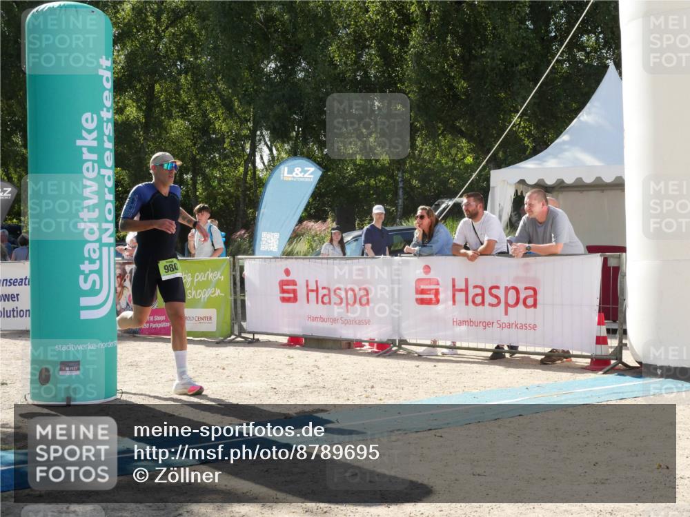 07.09.2025 - 19. Norderstedt Triathlon Zöllner http://msf.ph/oto/8789695 07.09.2025 15:19:21 Ziel 980 meine-sportfotos.de