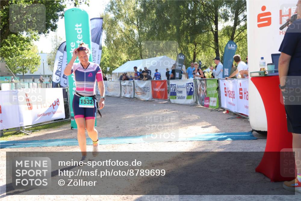 07.09.2025 - 19. Norderstedt Triathlon Zöllner http://msf.ph/oto/8789699 07.09.2025 16:20:03 Ziel 1532 meine-sportfotos.de