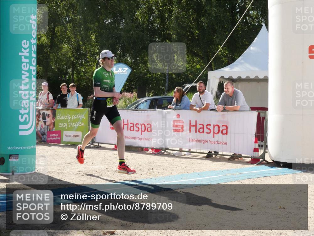 07.09.2025 - 19. Norderstedt Triathlon Zöllner http://msf.ph/oto/8789709 07.09.2025 15:19:28 Ziel 980, 1013 meine-sportfotos.de