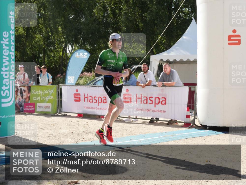 07.09.2025 - 19. Norderstedt Triathlon Zöllner http://msf.ph/oto/8789713 07.09.2025 15:19:28 Ziel 980, 1013 meine-sportfotos.de